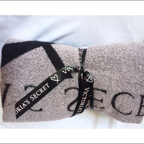 New Victoria’s Secret Blanket - Picture 3 of 4